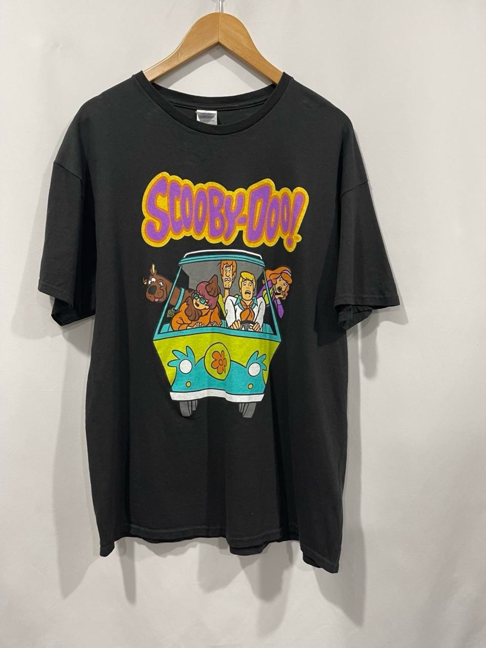 Delta Black Scooby-Doo Graphic Tee with Colorful Mystery Machine